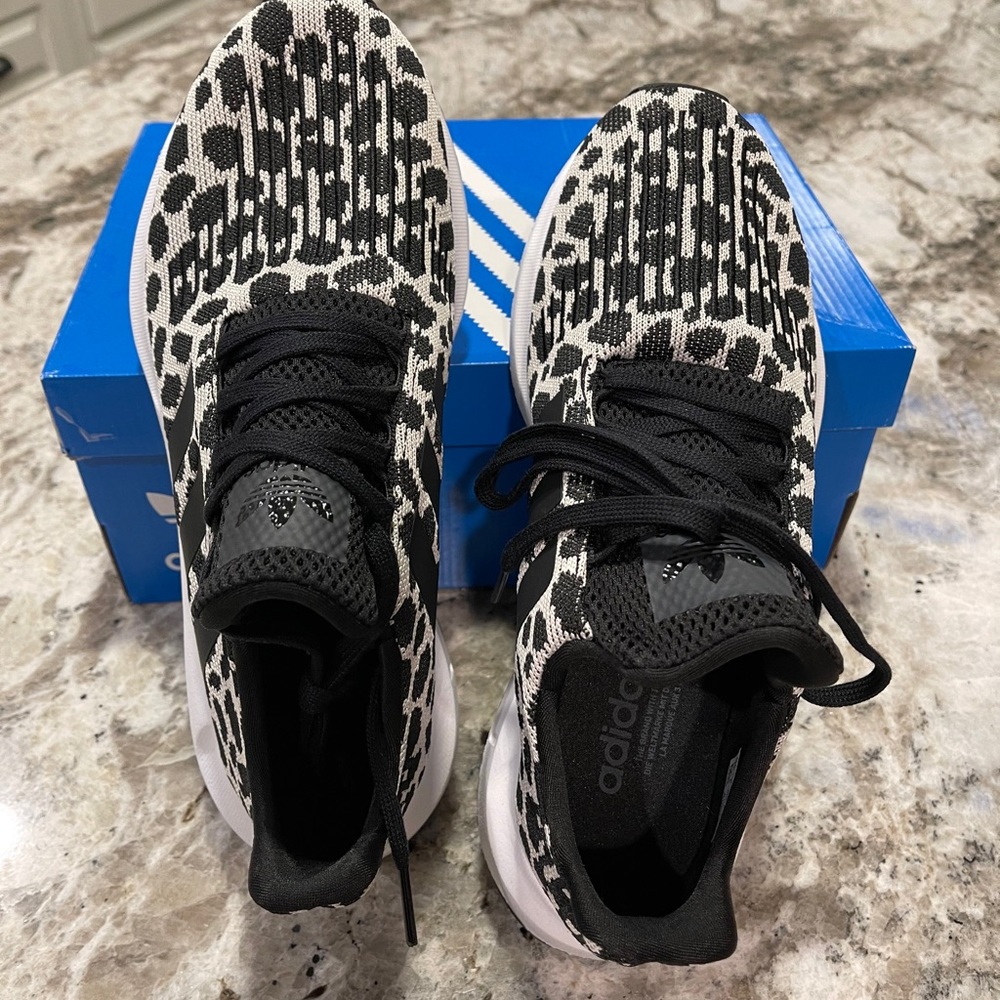 Adidas swift run cheetah print